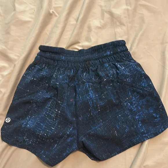 Lululemon Low-Rise Lined, Short 4"
Blue, Size 2 - Picture 2 of 3